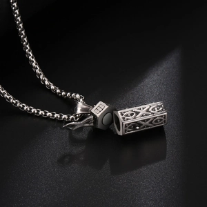 Collana diffusore di oli essenziali rettangolare in argento con ciondolo magnetico
