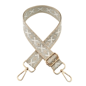 Verstellbarer breiter Taschenriemen mit silbernem geometrischem Jacquard-Muster