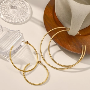 Chic gold-plated C-shaped stainless steel hoop earrings in large and small sizes
