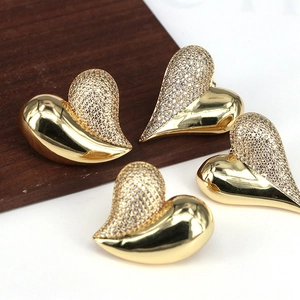 French Minimalist Copper Zirconia Heart Stud Earrings Vintage Geometric Water Drop Gold Inlaid Zircon Earrings For Women