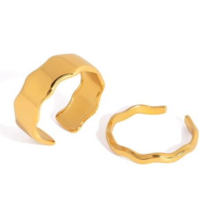 Polished 18k gold plated stainless steel wavy stackable ring set for women