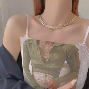 Collana a catena piatta a serpente intrecciata tricolore in oro argento e oro rosa