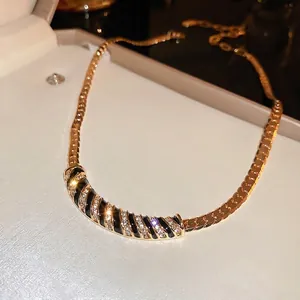 Vintage Gold Plated Alloy Snake Bone Chain Necklace With Black Enamel Striped Rhinestone Arc Pendant Luxury Clavicle Jewelry
