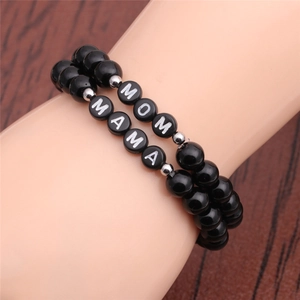Ensemble de bracelets en perles noires avec breloques MOM et MAMA pour femme