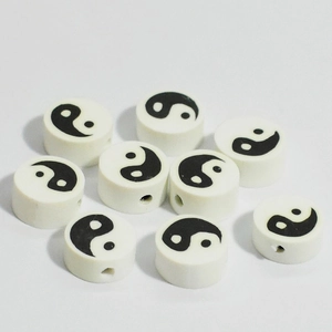 10mm ασπρόμαυρες χάντρες Tai Chi Yin Yang από πηλό για DIY βραχιόλια και χειροτεχνία