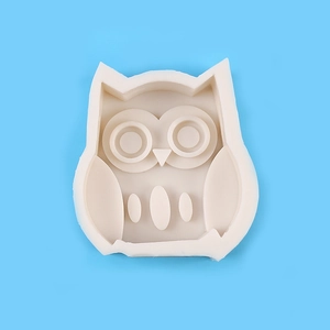 Vue de dessus d'un moule en silicone hibou 3D pour gâteaux et bougies DIY