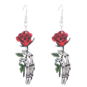 Gothic Holzohrringe mit Motiv einer Skeletthand, die eine rote Rose festhält