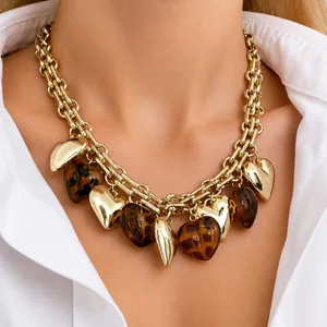 Collana a Catena Grossa Hip Hop Esagerata Con Ciondolo a Cuore Rame Placcato Oro Acrilico Stampa Leopardata Gioielli Donna