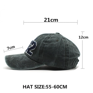 Cappellino da baseball grigio lavato con ricamo R2 e misure di dimensioni regolabili unisex