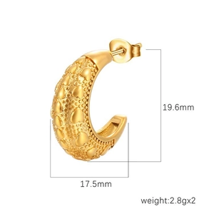 18K gold plated heart pattern hoop earrings for women measuring 19.6mm by 17.5mm