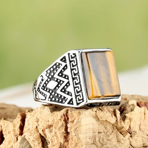 Retro stainless steel men's ring with square tiger eye stone on natural cork base
