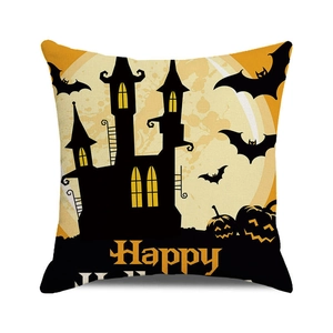 Housse de coussin Halloween orange et noire avec silhouettes de château et citrouilles