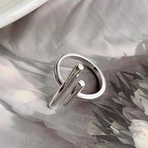Minimalist S925 sterling silver open geometric T-letter ring for women in silver finish