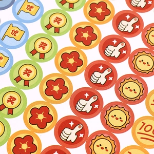 Autocollants de récompense colorés pour enfants avec fleurs rouges et icônes de pouces