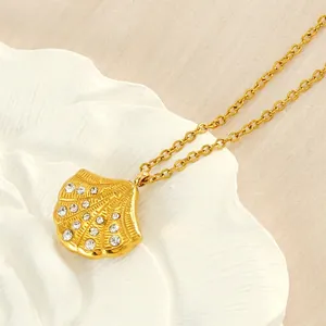 Shell Pendant Necklace Stainless Steel 18K Gold Plated Rhinestone Fan Shaped Clavicle Chain Jewelry For Women