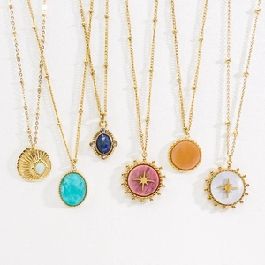 Collier Pendentif Étoile en Acier Inoxydable Vintage et Pierre Naturelle Élégant Plaqué Or 14K Étoile à Huit Branches Bijoux Cadeau Pour Femme