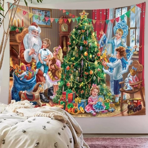 Detailaufnahme eines festlichen Weihnachtswandteppichs mit Weihnachtsmann und Christbaum