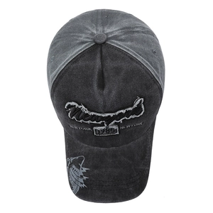 Vintage washed cotton baseball cap with New York 1985 embroidery and shark peak pattern