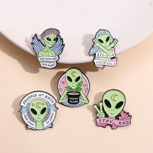 Cute Alien Enamel Pin Brooch Zinc Alloy Cartoon Green Space Character Badge For Clothes Bag Hat Accessory