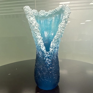 Artistic wave resin vase in ocean blue gradient with white sea foam top decoration