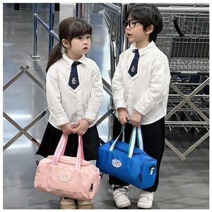 Pink and blue children stage bags featuring woven handles and the TOCHASU logo