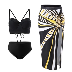 Ensemble bikini 3 pièces pour femme avec culotte haute et jupe à imprimé solaire géométrique