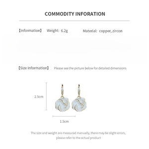 Detailed size chart showing 2.5cm height gold plated flower earrings with zircon