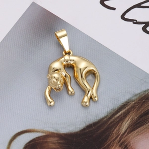 Macro shot of 18K gold-plated leopard charm pendant with high-gloss finish for jewelry DIY