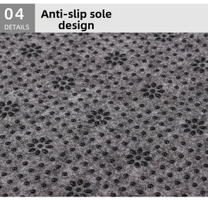 Detail of the non-slip bottom design with dense rubber particles for the pet training mat