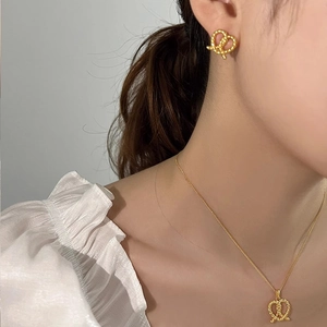 Elegant s925 gold heart twist knot stud earrings and matching necklace jewelry set