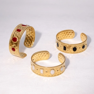 Vintage Court Style Stainless Steel Cuff Bangle For Women 18K Gold Plated Hammered Texture Enamel Inlay Adjustable Bracelet