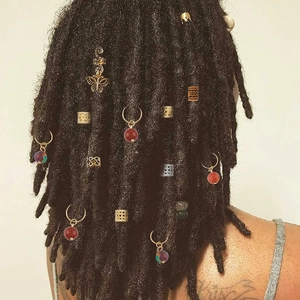 187pcs dreadlock hair jewelry set with leaf shells and rings on model braids