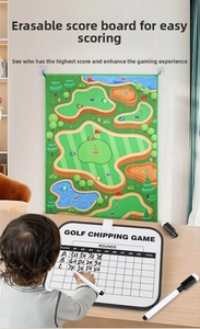 Detalle del tapete de juego de golf interior con tablero de puntos y zonas diana