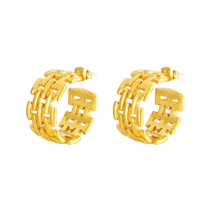Retro geometric hollow woven C-shaped gold earrings in stainless steel watchband style
