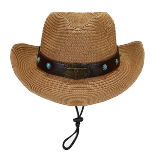 Chapeau de cowboy en paille marron avec perles turquoise et boucle tête de taureau