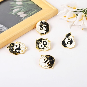 Creative Yin Yang Tai Chi Animal Enamel Brooch For Women Men Alloy Cat Wolf Fish Dragon Badge Pin Fashion Clothing Accessories