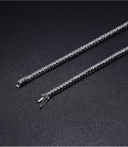 Close-up of 2.5mm moissanite tennis chain with S925 silver four-claw setting