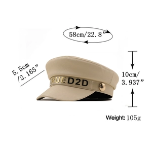 Dettaglio cappello in pelle PU crema con dimensioni: circonferenza 58cm e peso totale 105g