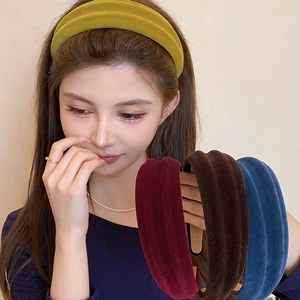 Padded velvet headband in green and burgundy for high skull top vintage hair styling