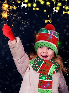 Ensemble de Noël en tricot à LED pour enfants avec bonnet, écharpe et gants