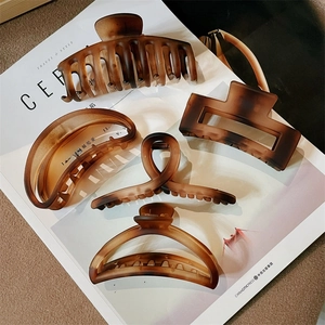 Matte Hair Claw Clips Large Amber Brown Acrylic Shark Hairpin For Thick Hair Elegant French Style Women Hair Accessories