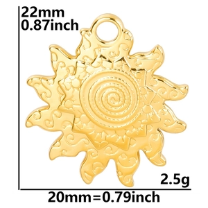 Detailed size chart of 18k gold plated sun pendant with dimensions and weight specs