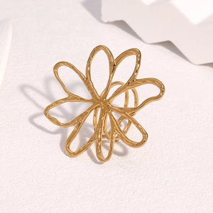 Bague minimaliste en acier inoxydable plaqué or 18k avec pétales de fleurs creux et double anneau