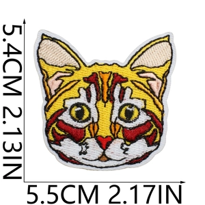 Detailed size specifications for a yellow cat embroidery patch measuring 5.5cm by 5.4cm