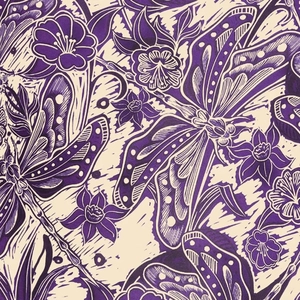 Maillot de bain imprimé floral pour femme avec motifs libellules et feuilles sur fond violet