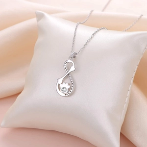 Collana in argento S925 con pendente infinito osso e zampa su base di seta