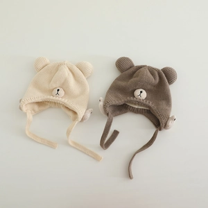 Warme Strickmützen für Babys mit Bärenohren und Bindeband für den Winter