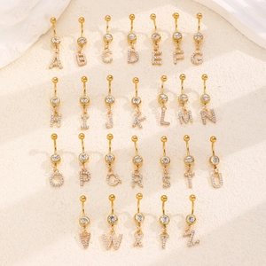 Set di piercing all'ombelico dorati con ciondoli lettere A-Z e strass di cristallo