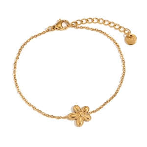 Minimalist 18K gold plated stainless steel bracelet with a delicate five-petal flower pendant
