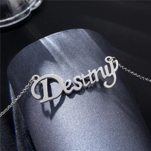 Collier élégant avec pendentif destiny en acier inoxydable poli couleur argenté
